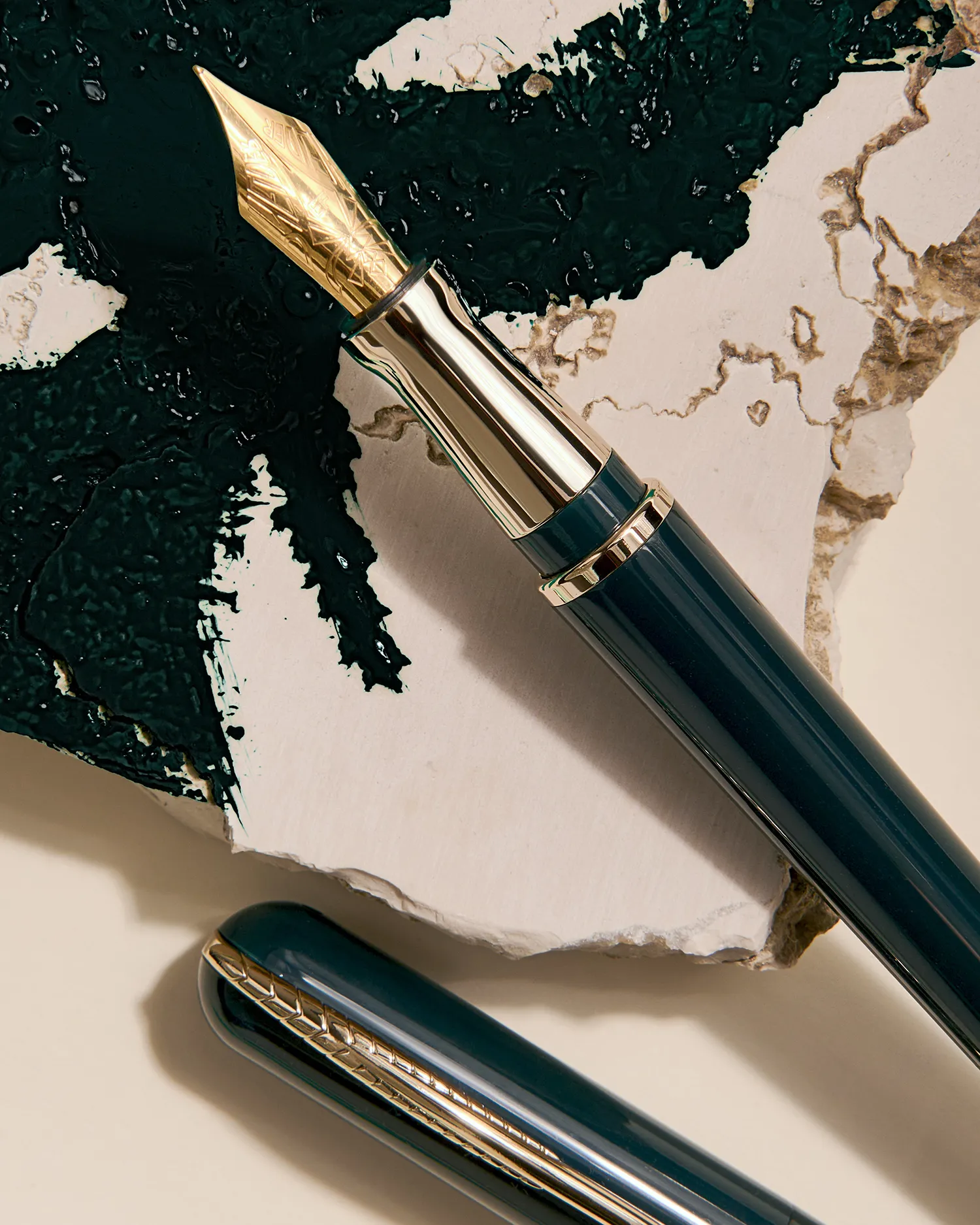 Pineider Anniversary 250 — Black Fountain Pen