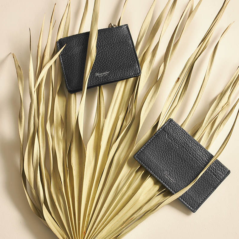 Grained Collection Zipped Card Holder