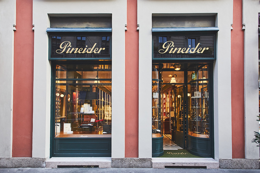 Pineider STORES