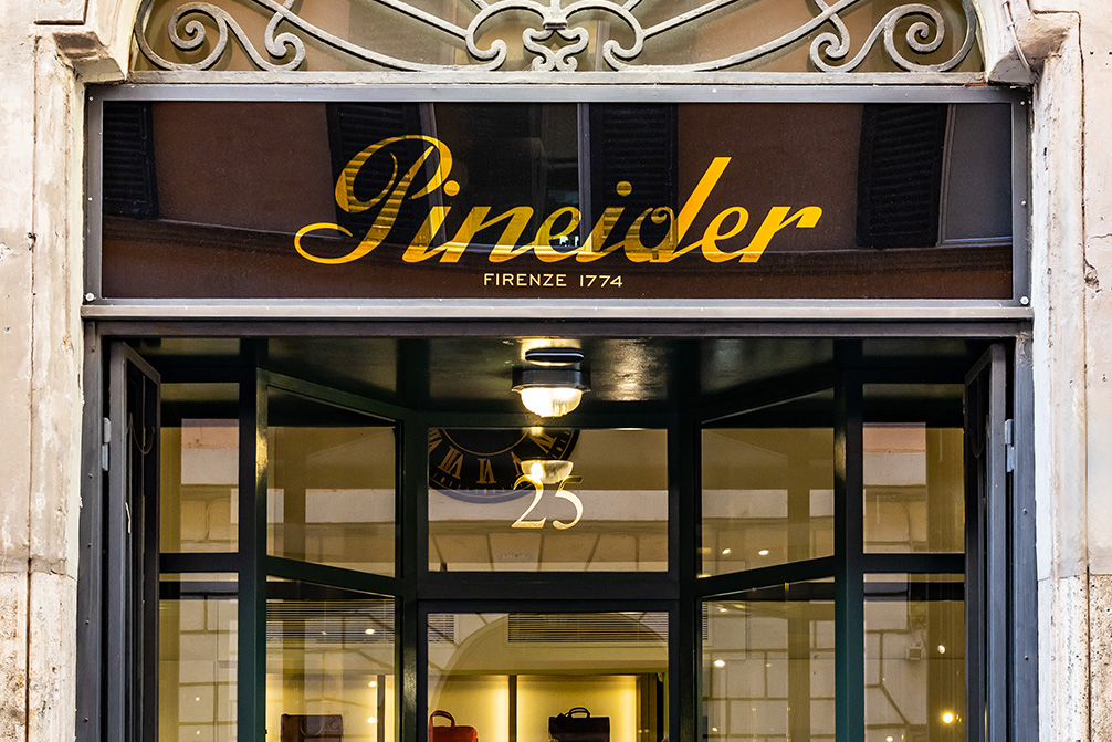 Pineider STORES
