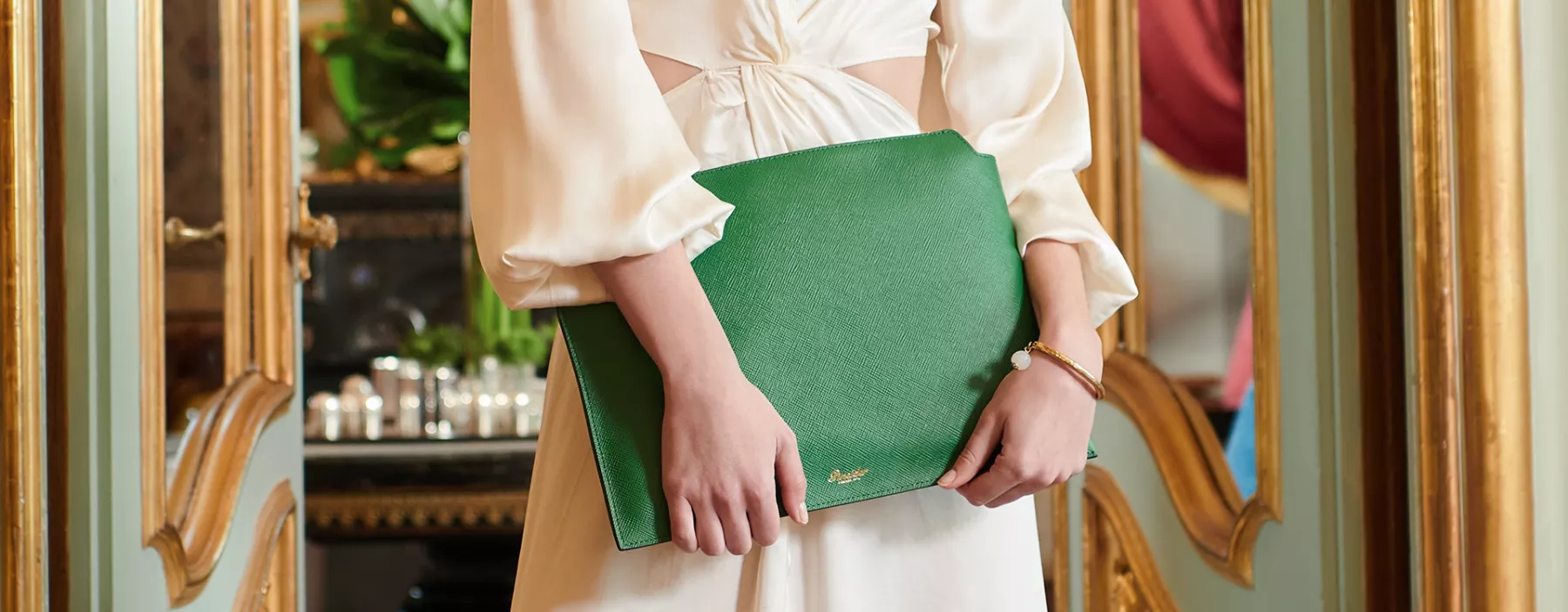 Pouches and Pochettes