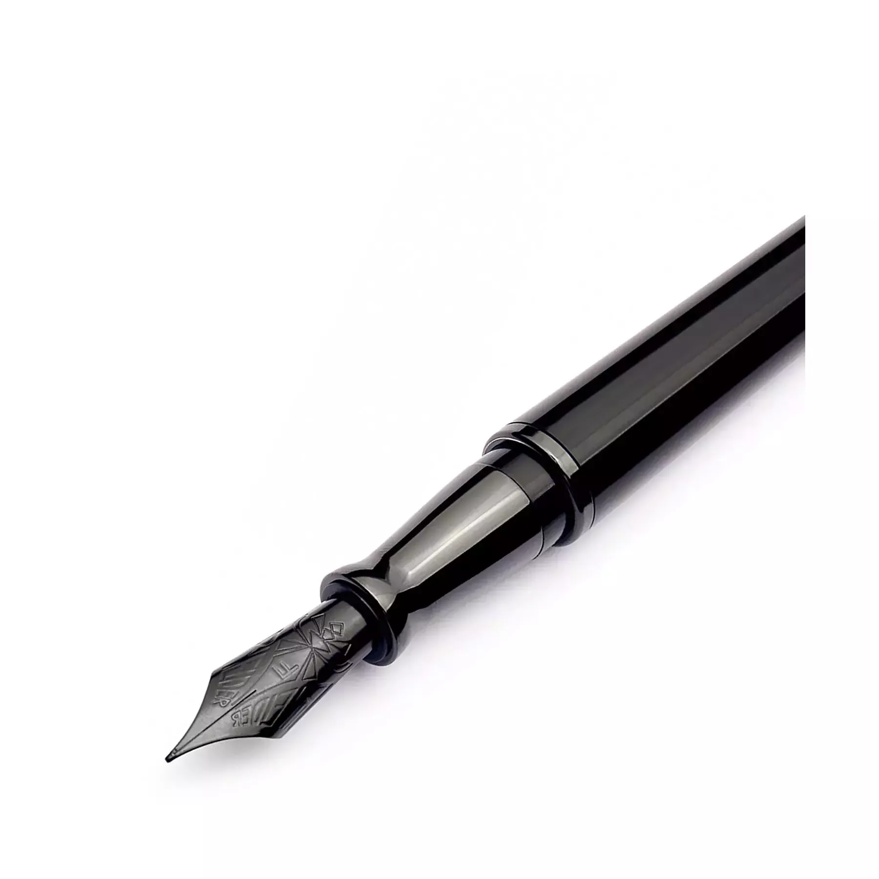Penna Stilografica Avatar UR Glossy